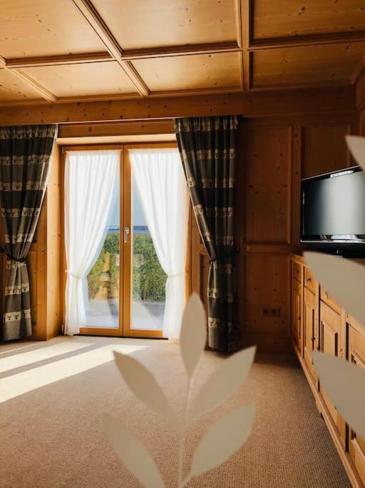 Апартаменты Haus Am Lechweg Ройте Экстерьер фото
